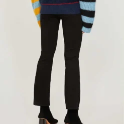 FRAME Le Crop Mini Boot Flared Mid-rise Jeans 8 FRAME Le Crop Mini Boot Flared Mid-rise Jeans -Outlet Pique Style Store 1057 3005669 LCMB403 FILMNOIR ALT02