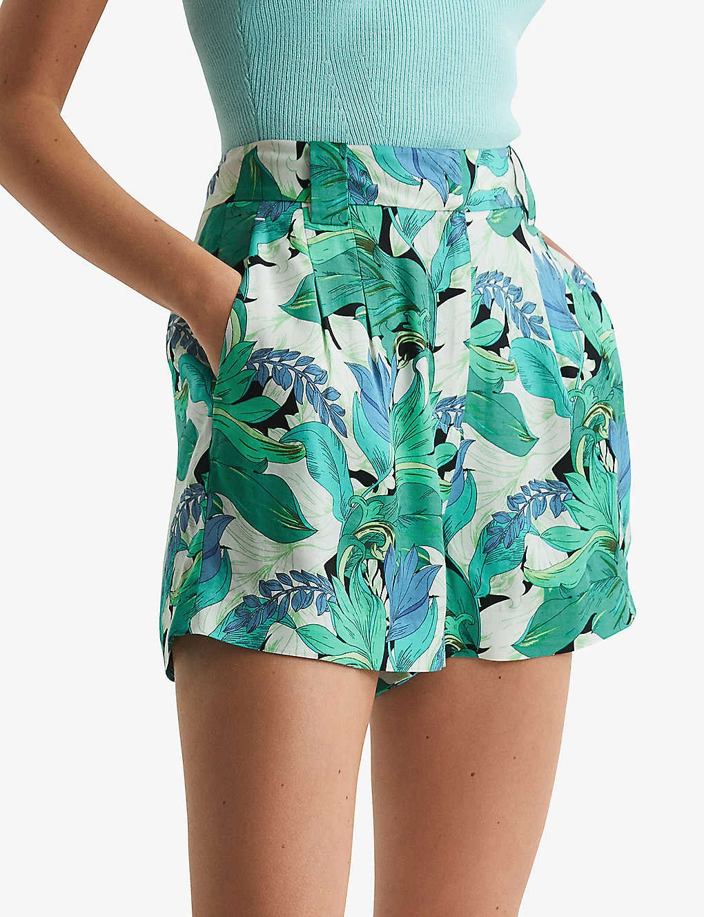 Reiss Dana Floral-print Mid-rise Woven Shorts 3 Reiss Dana Floral-print Mid-rise Woven Shorts - Image 3