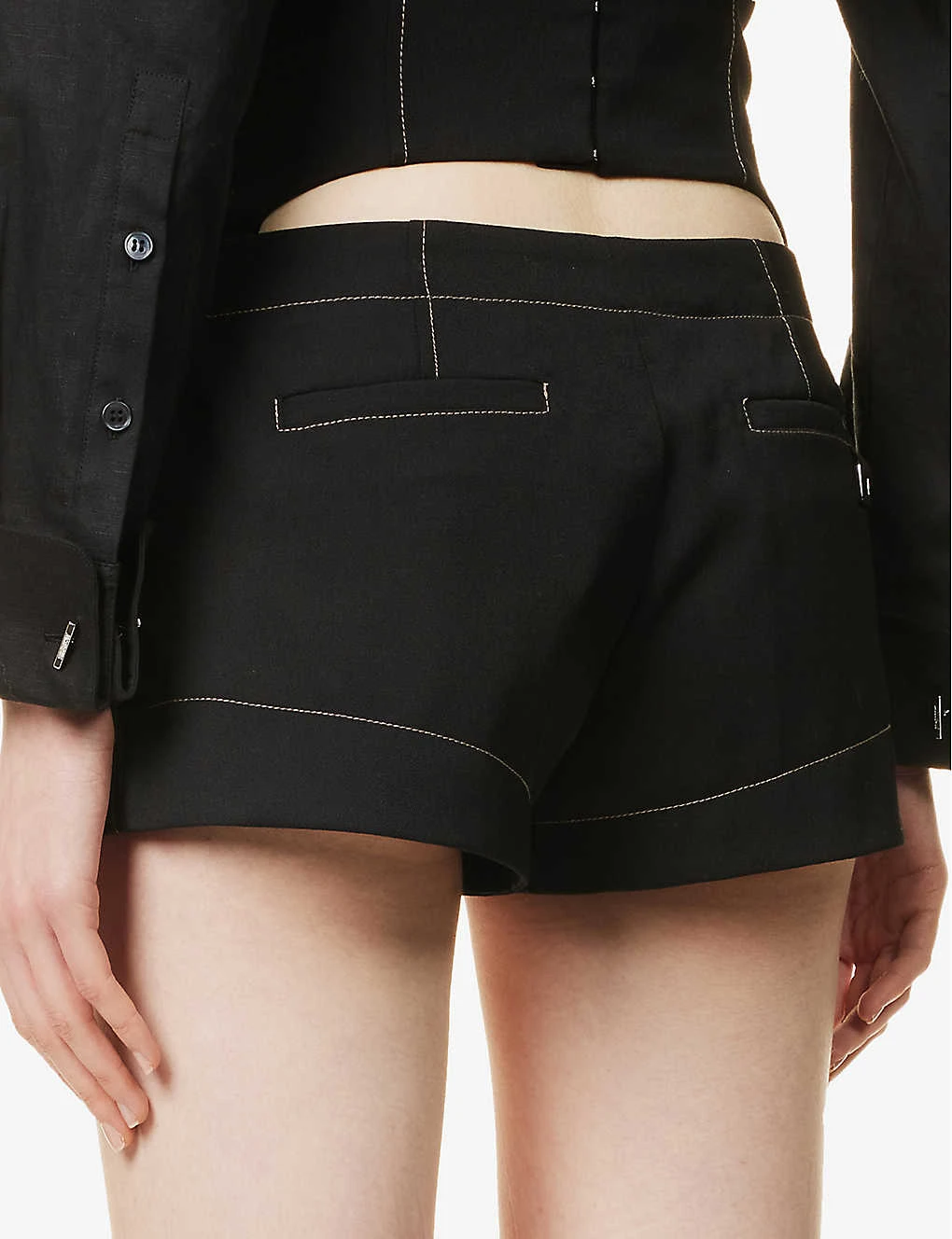 Jacquemus Le Short High-rise Wool Shorts 6 Jacquemus Le Short High-rise Wool Shorts - Image 6
