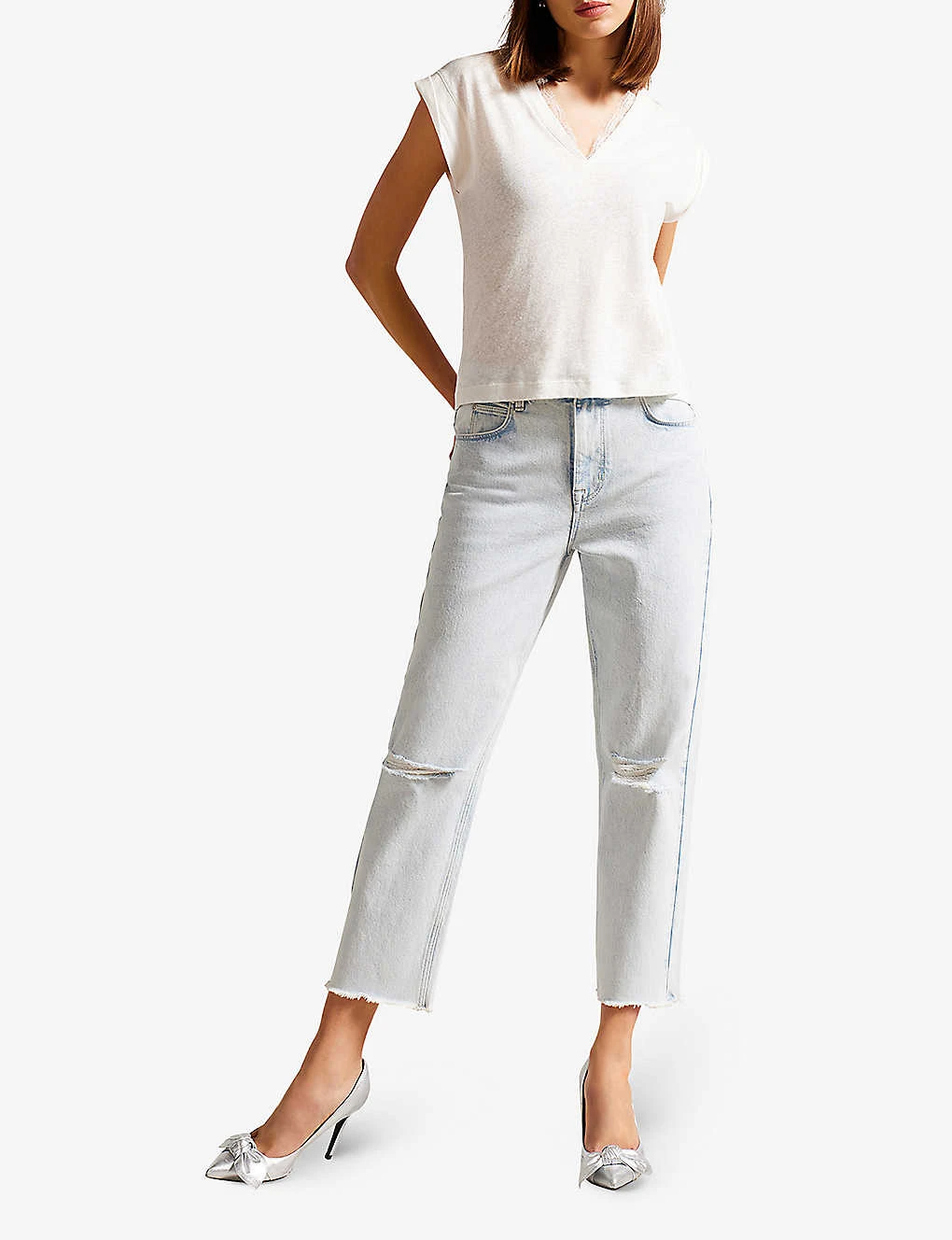 Ted Baker Effiy Lace-trimmed V-neck Linen And Cotton-blend T-shirt 2 Ted Baker Effiy Lace-trimmed V-neck Linen And Cotton-blend T-shirt - Image 2