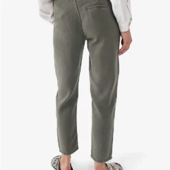 Ikks Baggy Buckle-belt Tapered-leg Mid-rise Jeans 7 Ikks Baggy Buckle-belt Tapered-leg Mid-rise Jeans -Outlet Pique Style Store R04133251 EMERALD ALT03