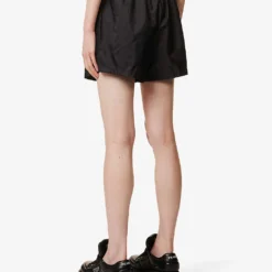 Prada Re-Nylon Brand-print Recycled-polyamide Shell Shorts 8 Prada Re-Nylon Brand-print Recycled-polyamide Shell Shorts -Outlet Pique Style Store R04154505 NERO ALT03