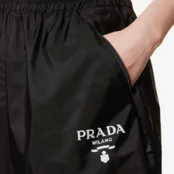 Prada Re-Nylon Brand-print Recycled-polyamide Shell Shorts 9 Prada Re-Nylon Brand-print Recycled-polyamide Shell Shorts -Outlet Pique Style Store R04154505 NERO ALT04