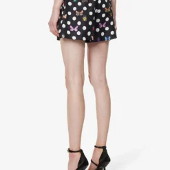 Versace Graphic-pattern Mid-rise Silk Shorts 8 Versace Graphic-pattern Mid-rise Silk Shorts -Outlet Pique Style Store R04185121 BLACKMULTICOLOR ALT03