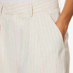 Vivian Striped Woven Shorts 9 Vivian Striped Woven Shorts -Outlet Pique Style Store R04186471 BEIGEPINSTRIPE ALT04